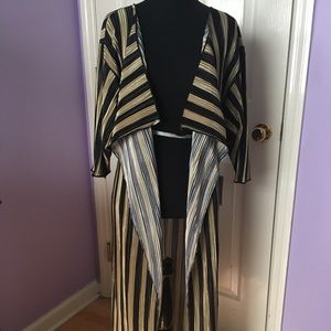 LuLaRoe Shirley - Black & Gold Stripe